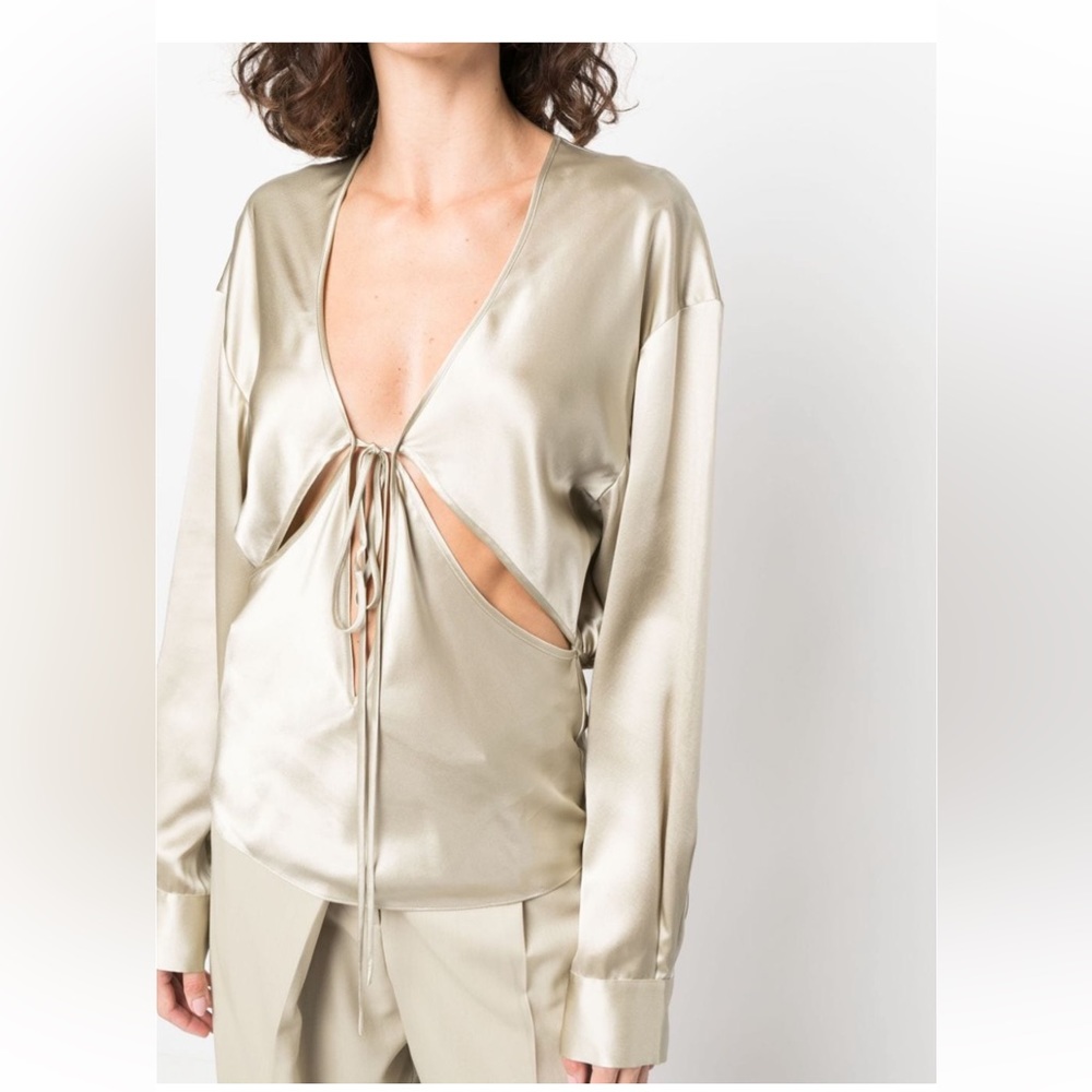 Christopher Esber
Triquetra silk blouse